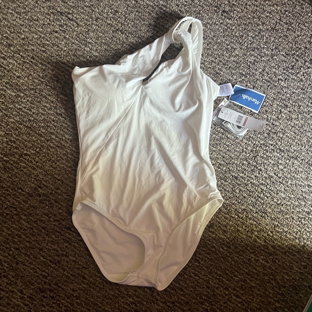 Twisted Tides One Shoulder Cut Out One Piece Swimsuit - Picture 5 of 7